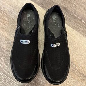 Bzees Lifetime Slip On Comfort Sneakers Shoes Black Breathable Lightweight Sz 8